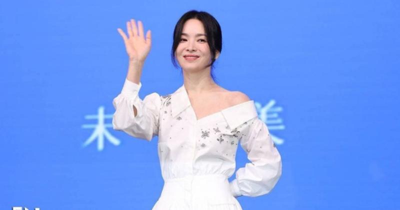 Song Hye-kyo trong Hậu Duệ Mặt Trời: Mạnh mẽ và quyến rũ