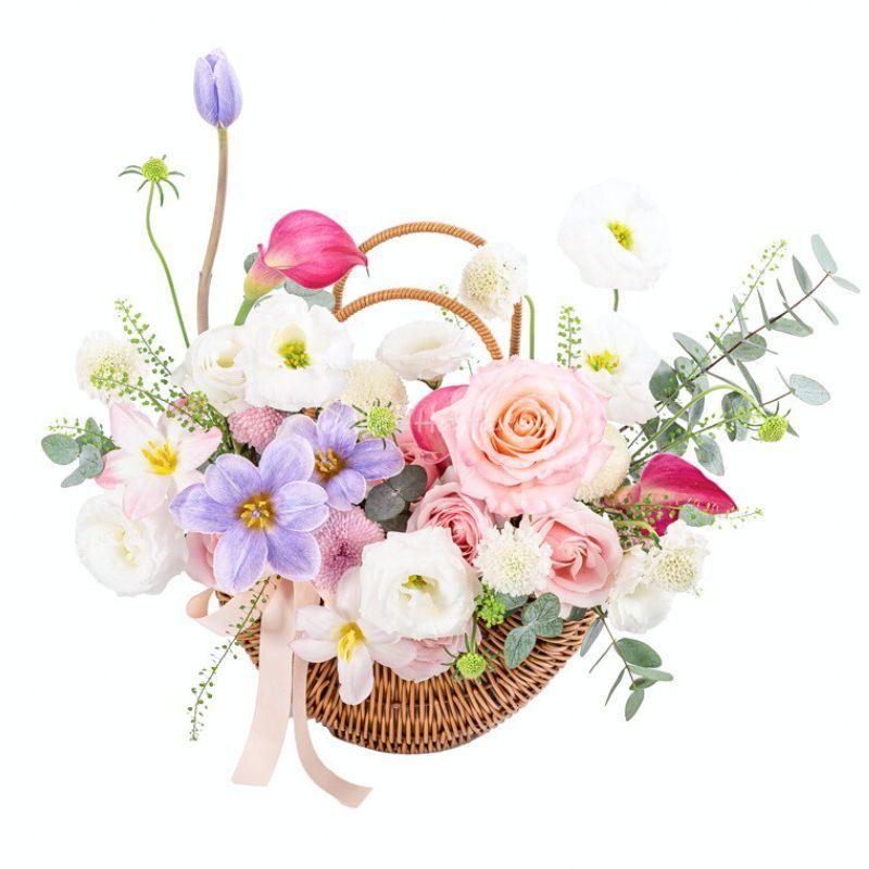 Ảnh bó hoa mix nhiều loại màu sắc rực rỡ chúc mừng sinh nhật, thể hiện niềm vui và sự tươi mới