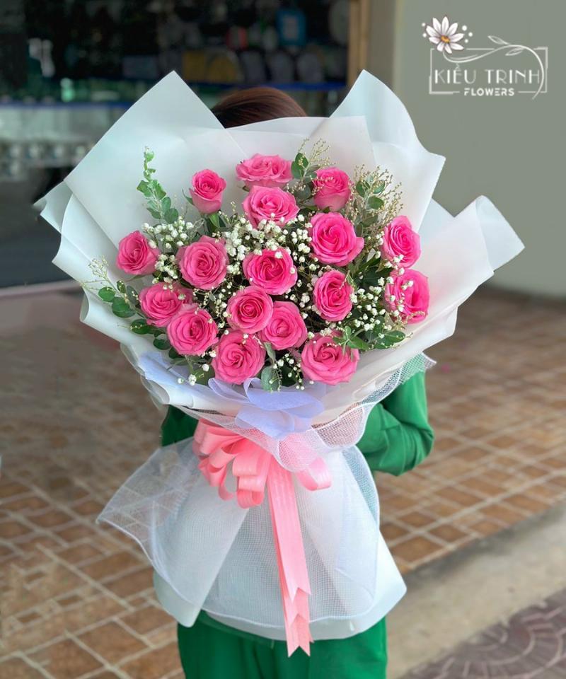 Ngắm nhìn vẻ đẹp tươi mới của hoa hồng tại shop hoa tươi Tân Bình