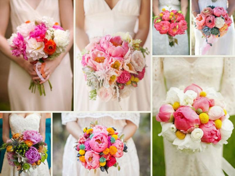 Bó hoa cưới cầm tay đơn giản làm từ hoa phăng tím, độc đáo và thể hiện cá tính riêng của cô dâu