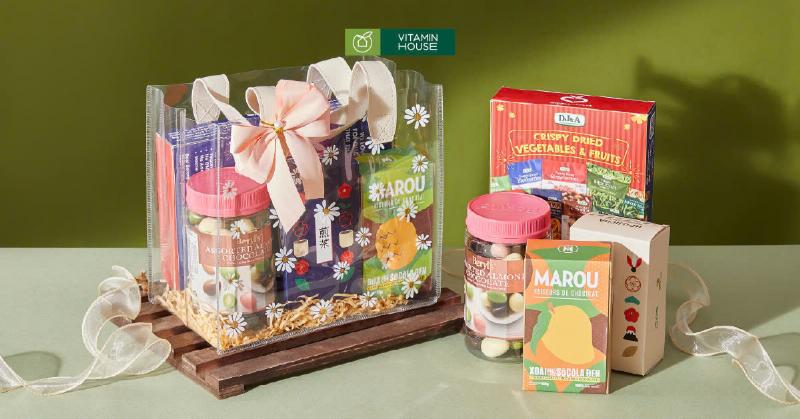 Quà tặng 20/10 kết hợp bó hoa hồng và hộp chocolate 