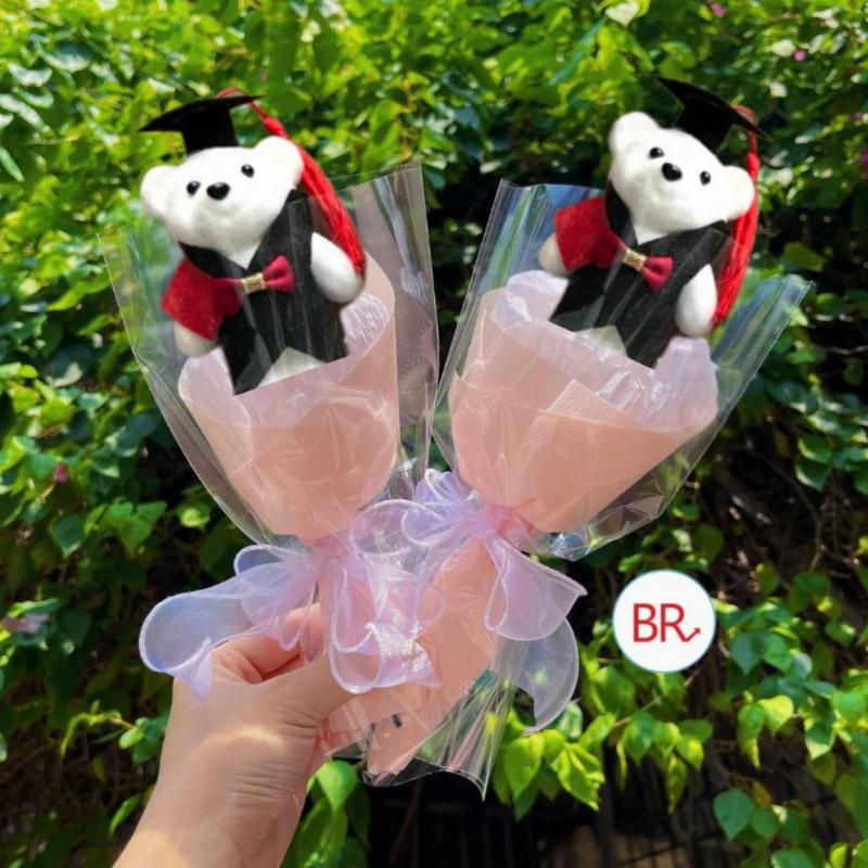Set quà tặng 20/10 dễ thương gồm bó hoa mini và gấu bông 
