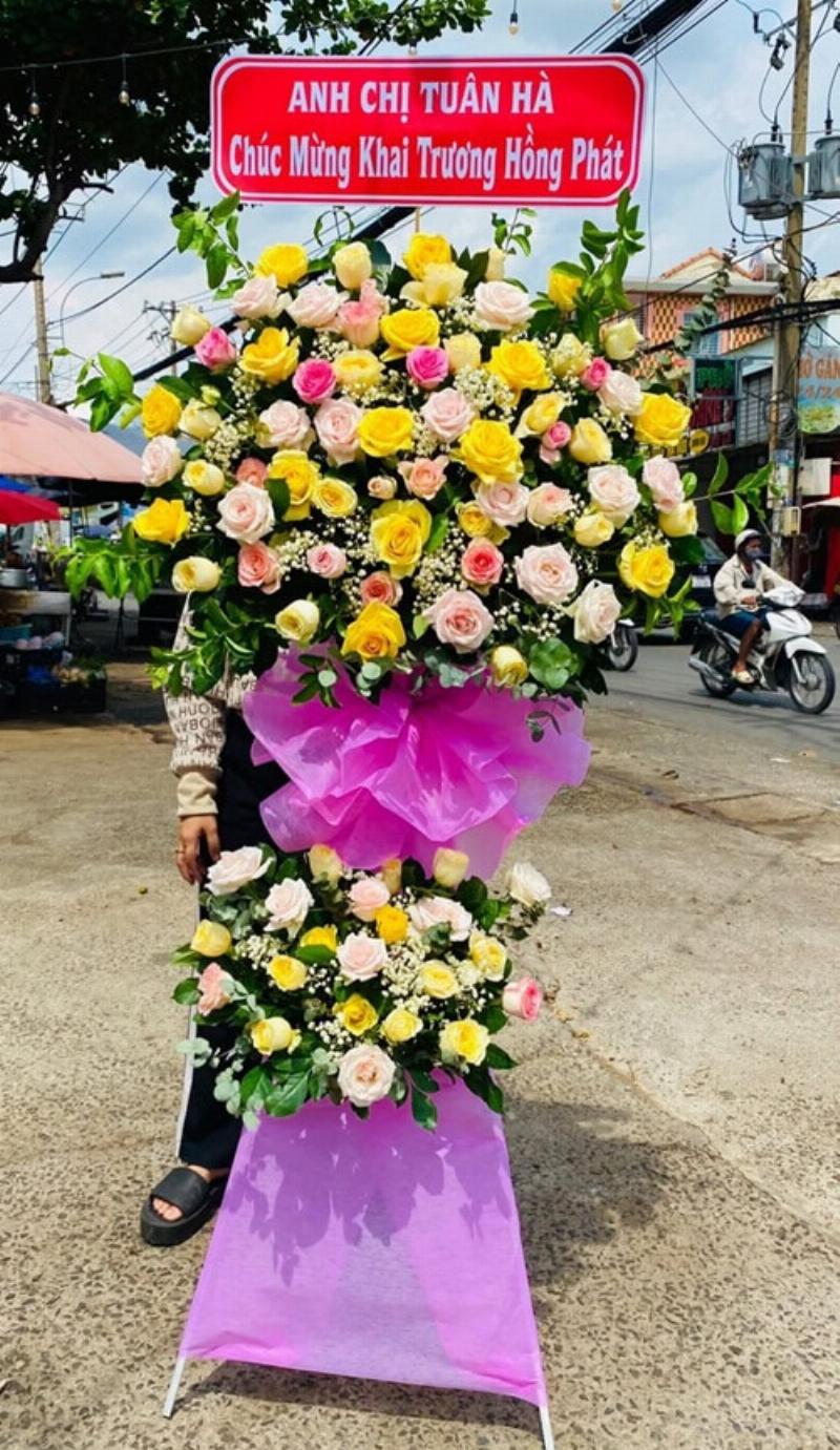 Bộ sưu tập các mẫu hoa tươi đẹp cho những dịp đặc biệt như sinh nhật, khai trương, cưới.