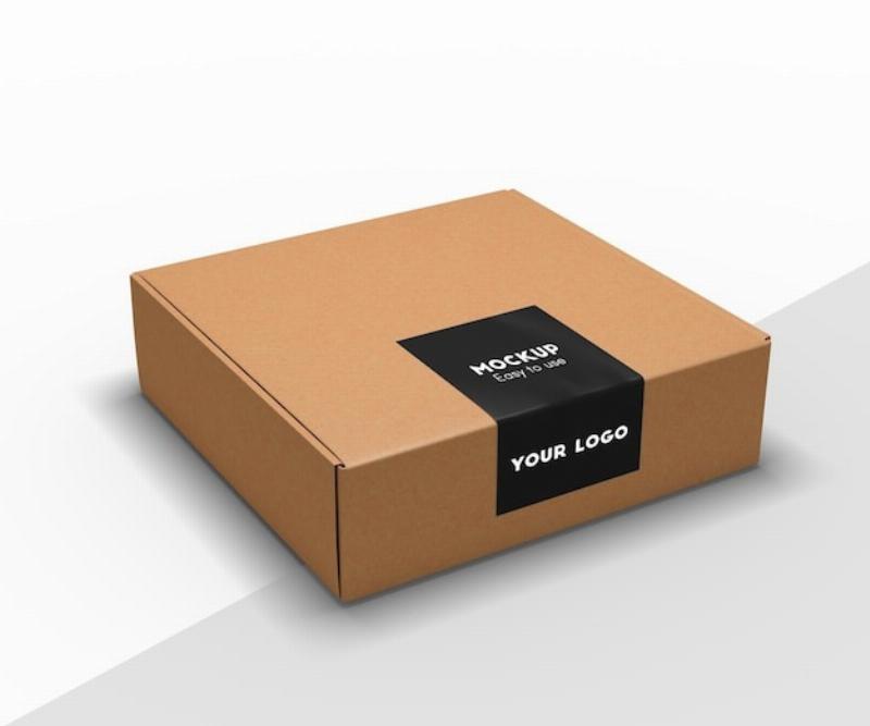 Một lô hoa đang được đóng gói hoặc kiểm tra tại cửa khẩu, có thể thấy các thùng carton hoặc bó hoa.