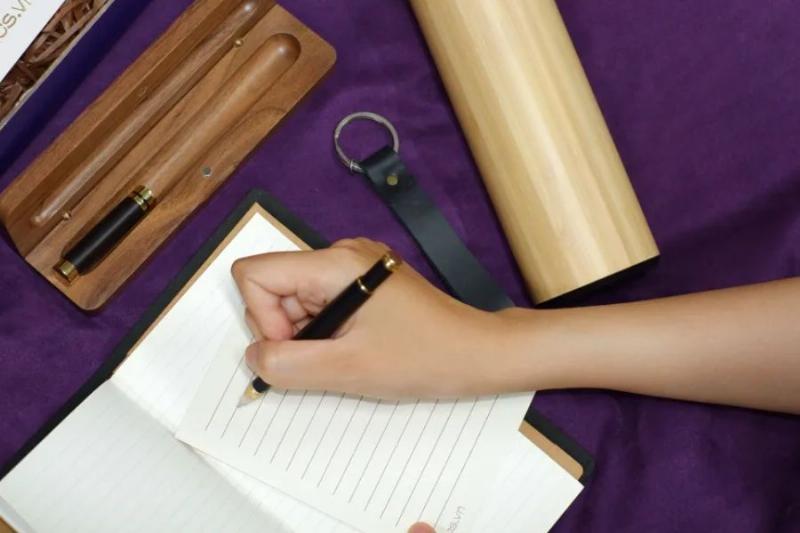 Chọn hoa tươi để tặng thầy cô và bạn bè trong dịp tốt nghiệp cuối cấp 3, tuổi lớp 12