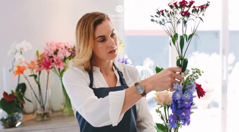 Mẹo bảo quản hoa tươi cắt cành để hoa giữ được vẻ đẹp lâu hơn, đặc biệt quan trọng với các loại hoa đặc trưng tháng 6.