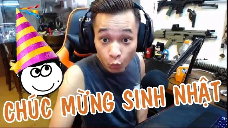 Ảnh chế chúc mừng sinh nhật với hình ảnh em bé biểu cảm đáng yêu