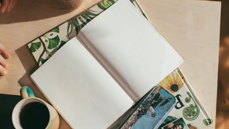Combo sổ tay và sách dành tặng đồng nghiệp nam trí thức