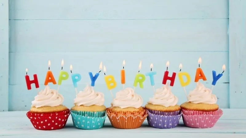Hình ảnh chúc mừng sinh nhật tinh tế với gam màu nhẹ nhàng