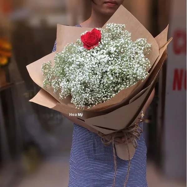 Bó hoa hồng 1 bông đầy sáng tạo