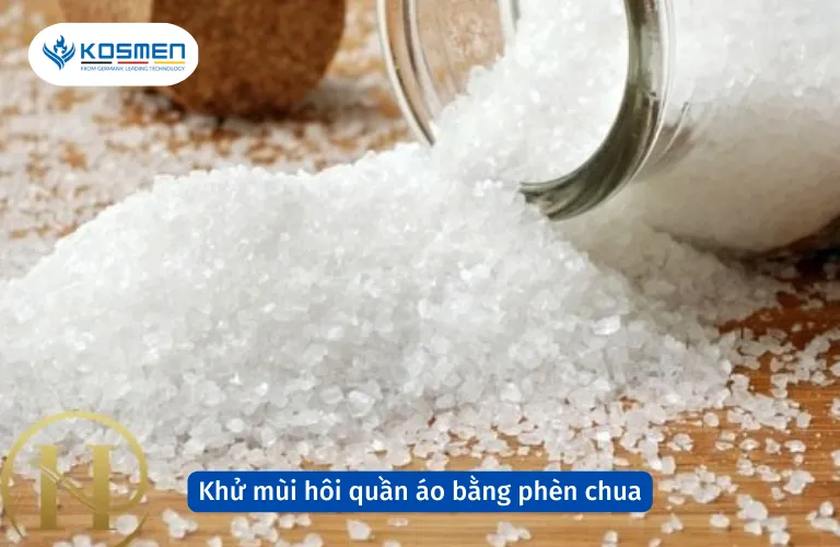 Phèn chua giúp khử mùi hôi ẩm trên quần áo và bảo vệ màu vải
