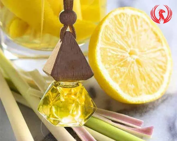 Thành phẩm tinh dầu sả nguyên chất sau khi tự làm tại nhà