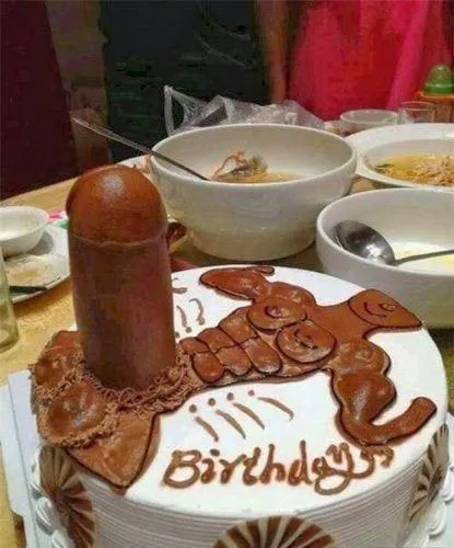 Meme độc đáo chúc mừng sinh nhật bạn gái với lời chúc &quot;lên tuổi&quot;