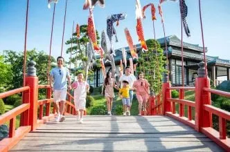 Gia đình cùng nhau tận hưởng chuyến du lịch nghỉ dưỡng, tạo kỷ niệm đáng nhớ làm quà sinh nhật bố