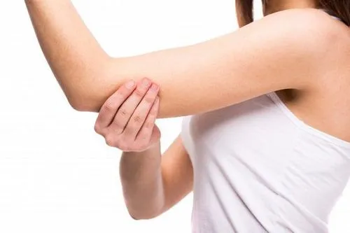 Massage với tinh dầu sả giúp giảm đau nhức cơ hiệu quả