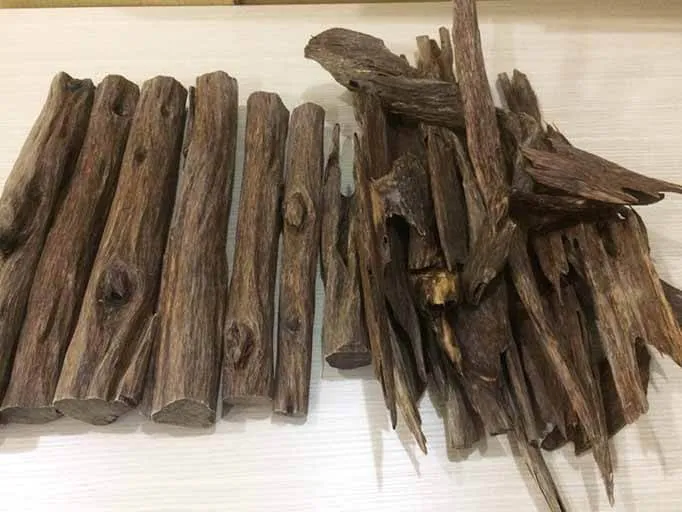 Mẫu trầm tốc tự nhiên với vân gỗ đặc trưng