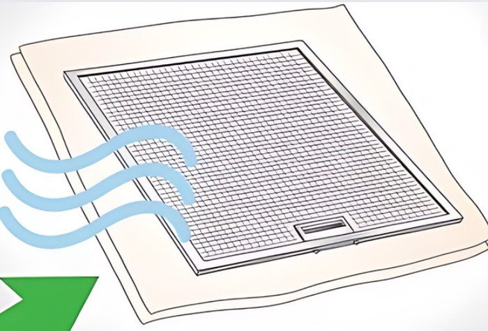 Dùng khăn mềm lau khô lưới lọc hoặc để khô tự nhiên