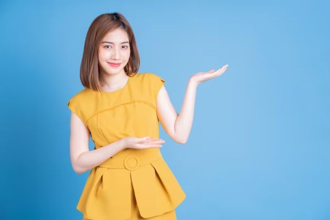 Màu sắc tương sinh của Tân Sửu năm 2021 là màu vàng nâu và vàng nhạt