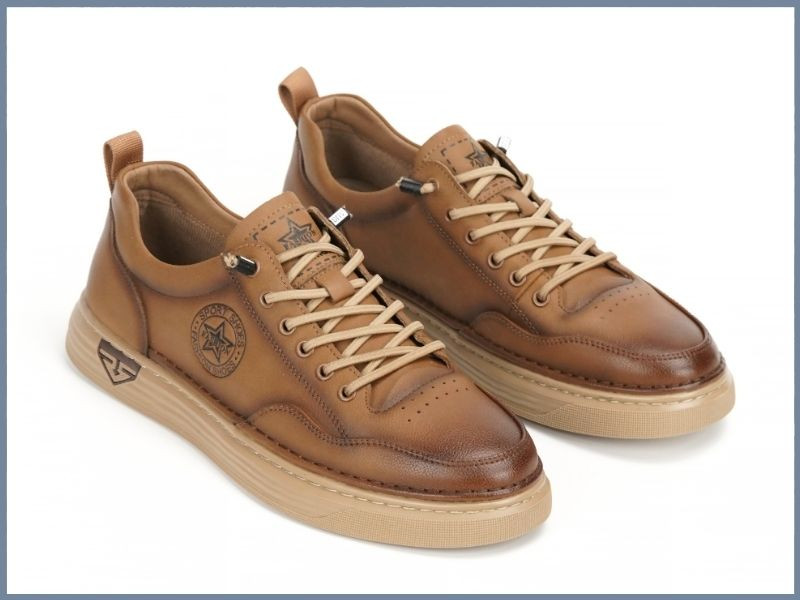 Mua quà sinh nhật cho bạn trai lựa chọn giày thể thao hoặc giày da