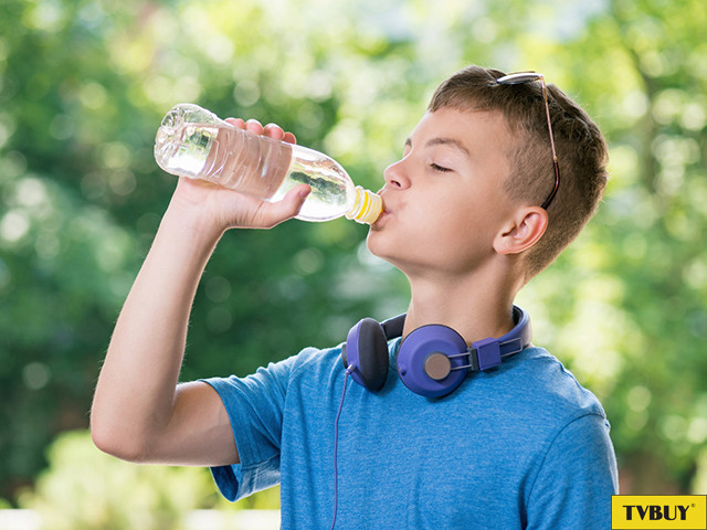 Uống đủ nước mỗi ngày giúp cơ thể phát triển chiều cao tối ưu