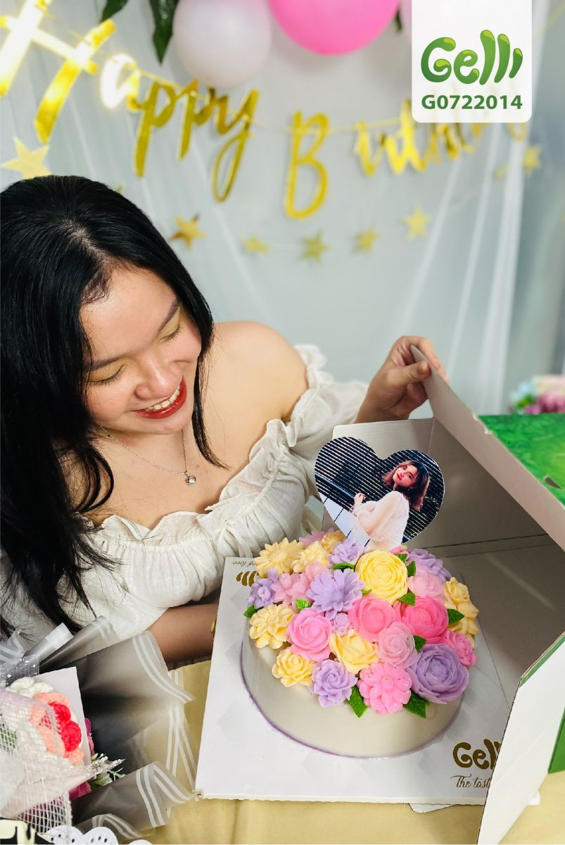 Bánh sinh nhật rau câu hình hoa hồng tím tinh tế