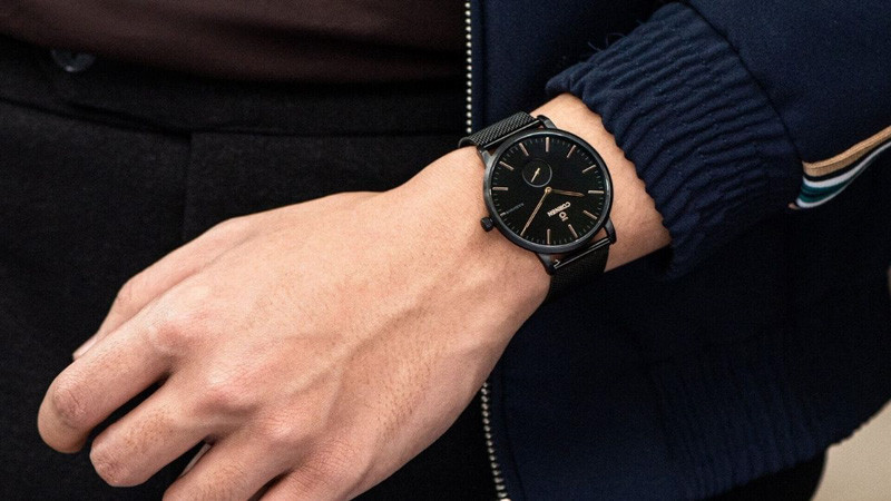 Đồng hồ đeo tay mặt tròn dây da màu nâu lịch lãm